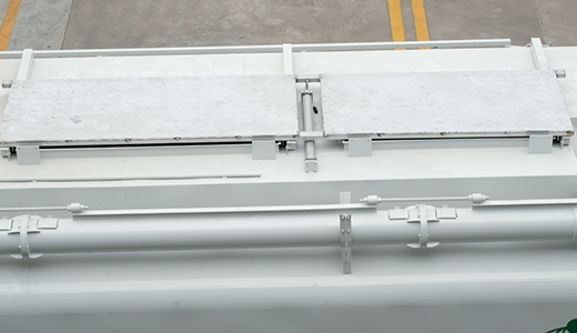 散裝飼料運輸車